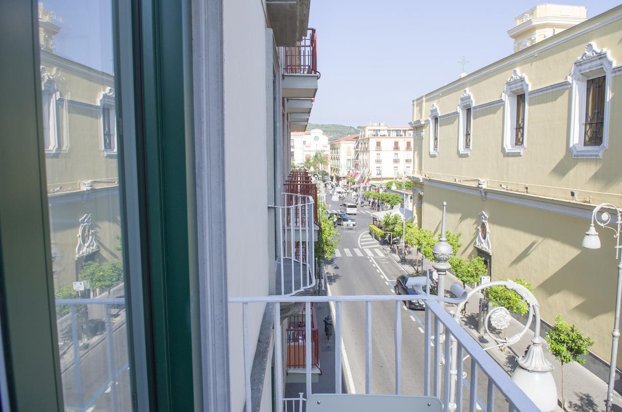 Palazzo Spasiano Rooms - Sorrento Center Экстерьер фото