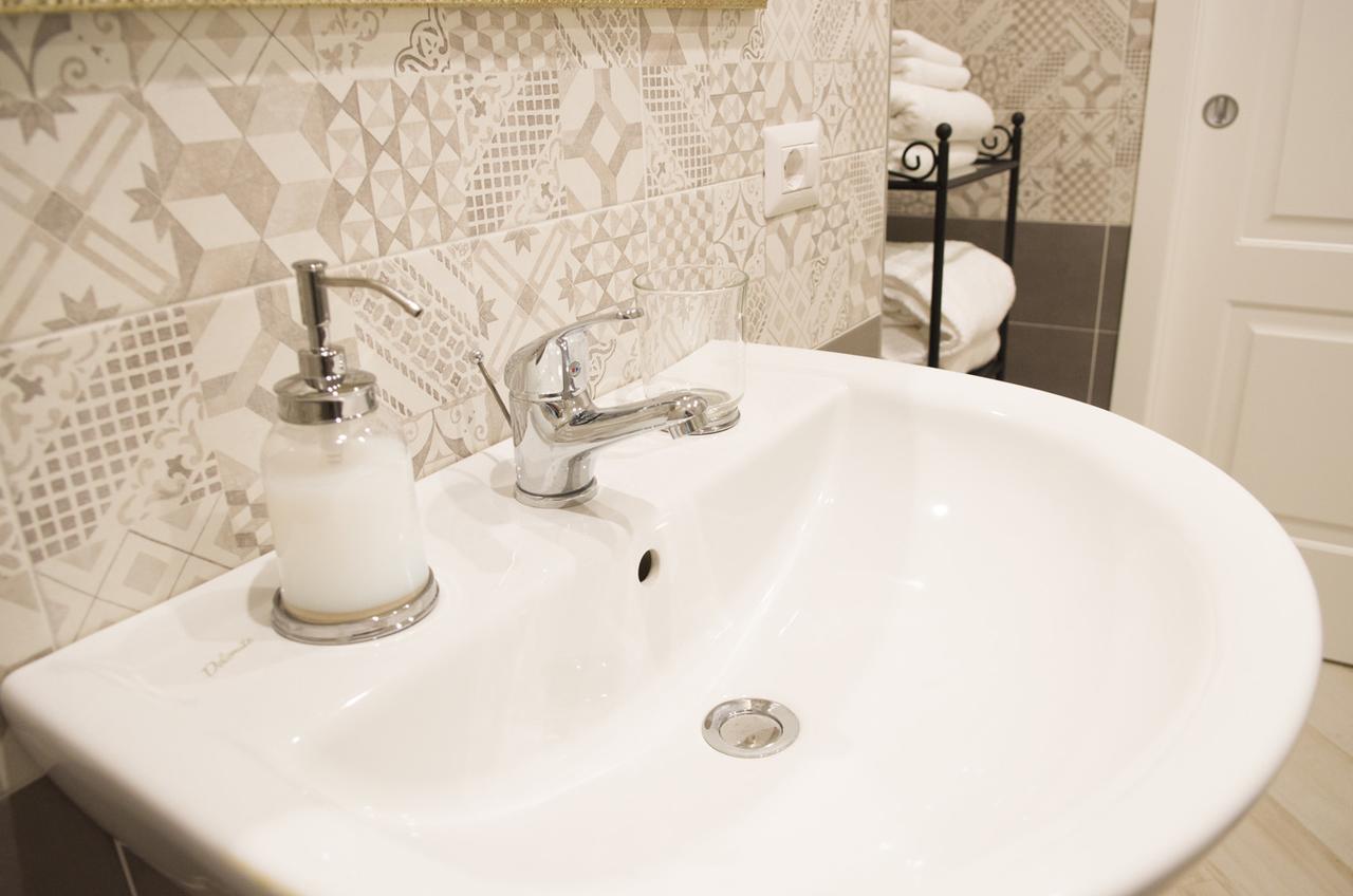 Palazzo Spasiano Rooms - Sorrento Center Экстерьер фото