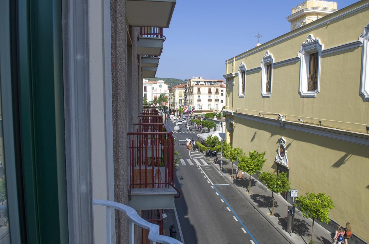Palazzo Spasiano Rooms - Sorrento Center Экстерьер фото