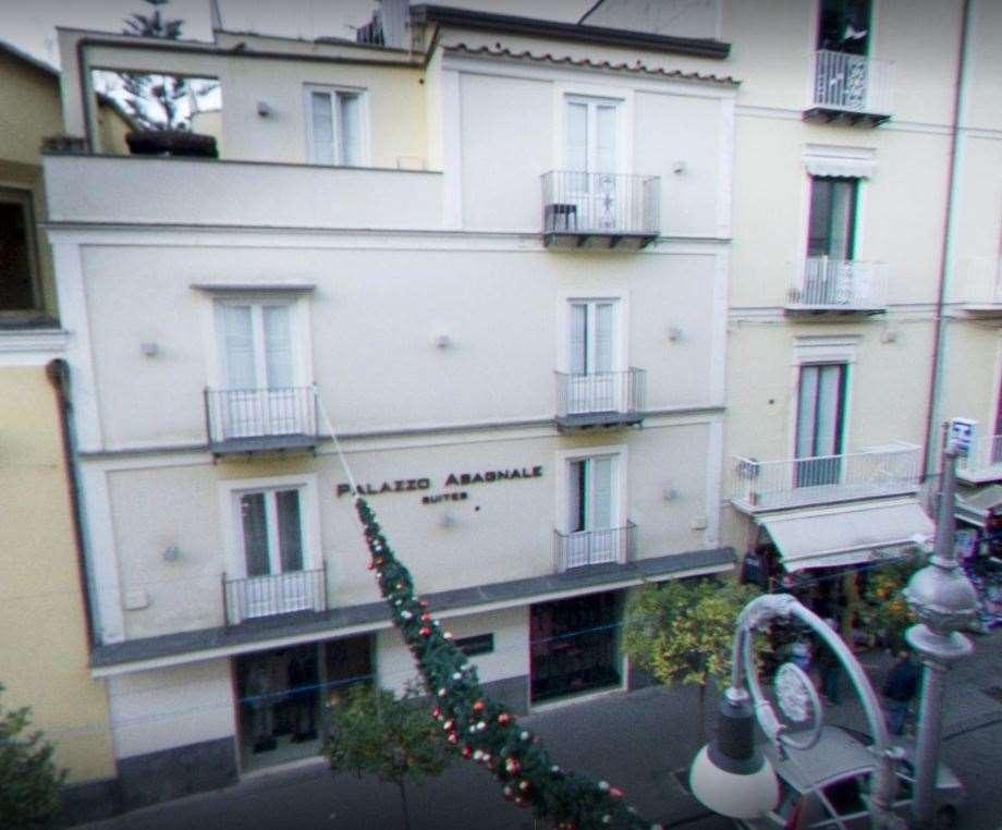 Palazzo Spasiano Rooms - Sorrento Center Экстерьер фото